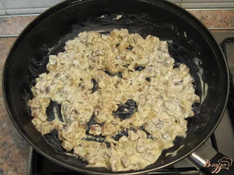 Фото приготовление рецепта: Перцы, фаршированные грибами и рисом шаг №5