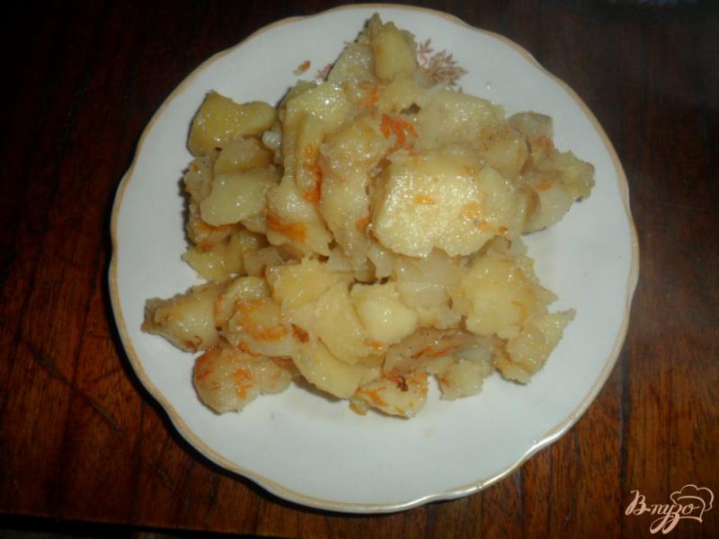 Фото приготовление рецепта: Тушеный картофель с салом шаг №5