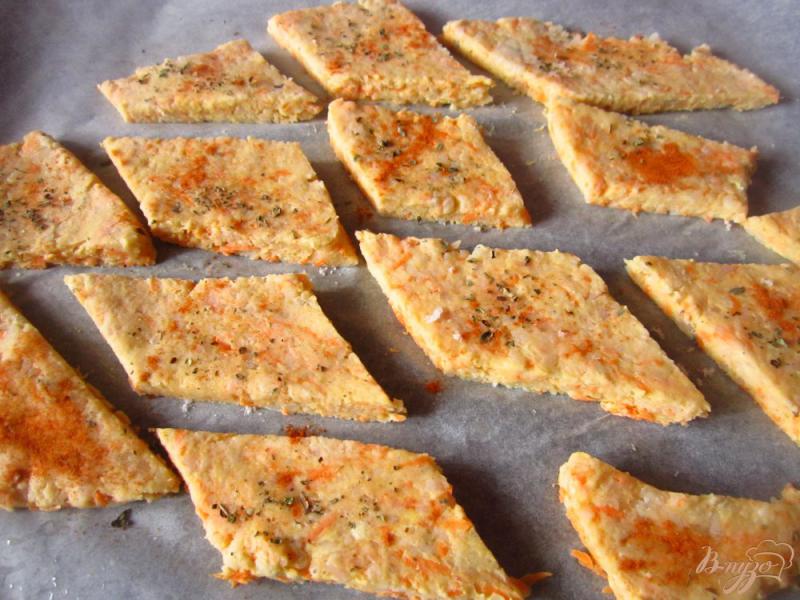 Фото приготовление рецепта: Соленое картофельное печенье шаг №7