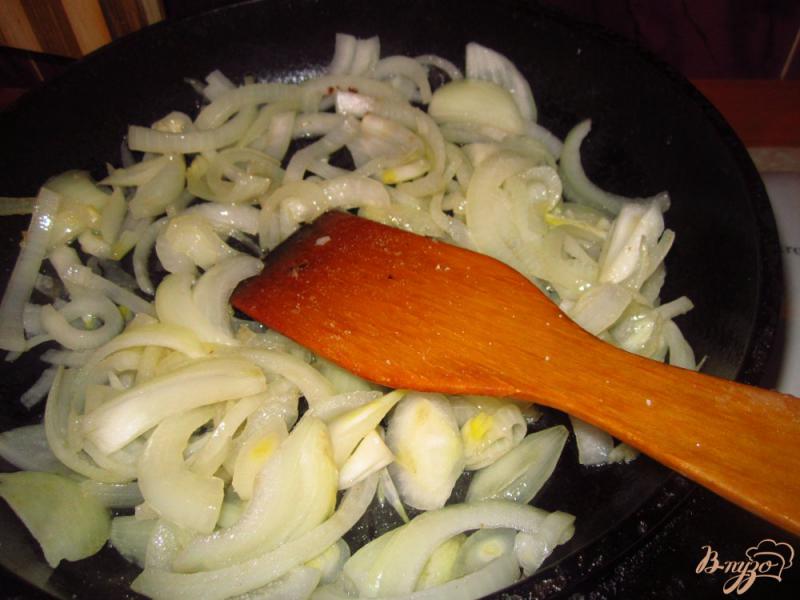 Фото приготовление рецепта: Картофельная запеканка с фаршем шаг №4