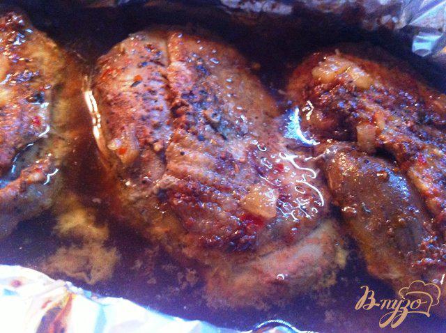Фото приготовление рецепта: Утиная грудка с брусничным соусом шаг №6