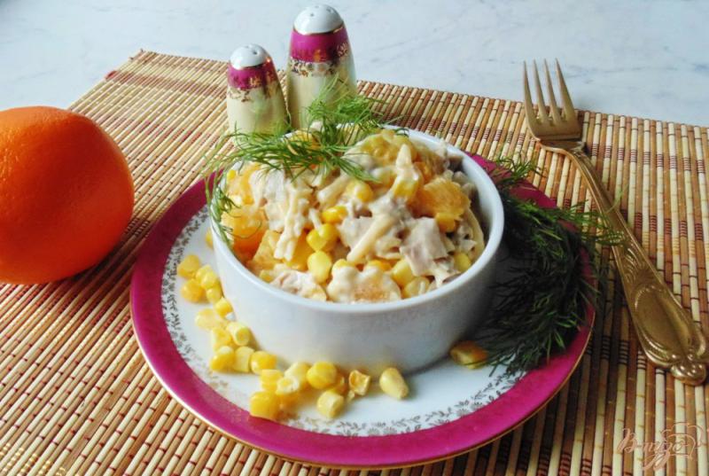 Фото приготовление рецепта: Салат с апельсином и курицей шаг №7