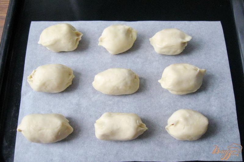 Фото приготовление рецепта: Пирожки кнышики с отварным мясом шаг №16