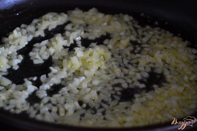 Фото приготовление рецепта: Котлеты с горохом в сливочном соусе со шпинатом шаг №3