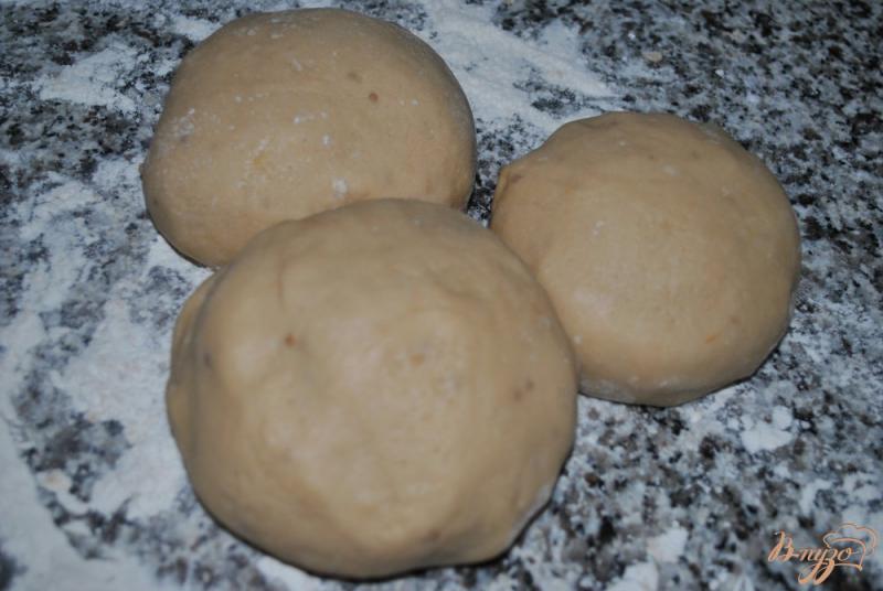 Фото приготовление рецепта: Томатные печеньки шаг №3