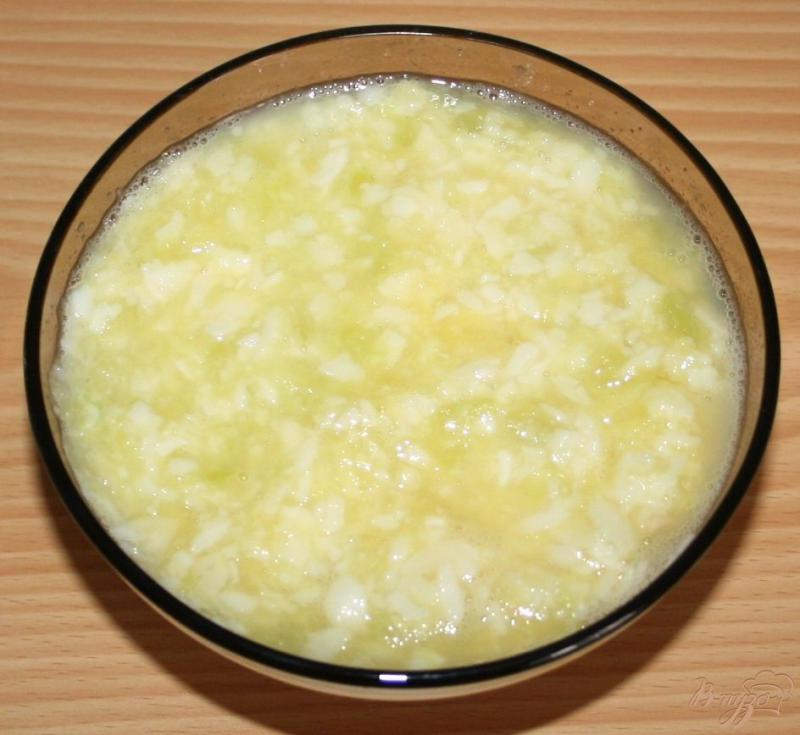 Фото приготовление рецепта: Кабачковое суфле с рисовыми хлопьями шаг №6