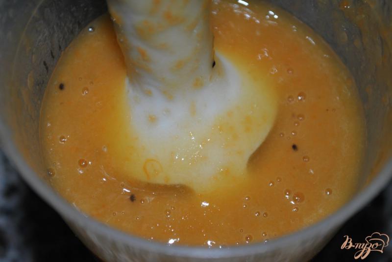 Фото приготовление рецепта: Сладкий крем-суп из тыквы шаг №5