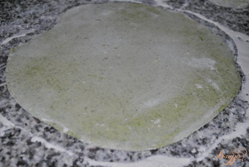 Фото приготовление рецепта: Свежая паста из брокколи шаг №5