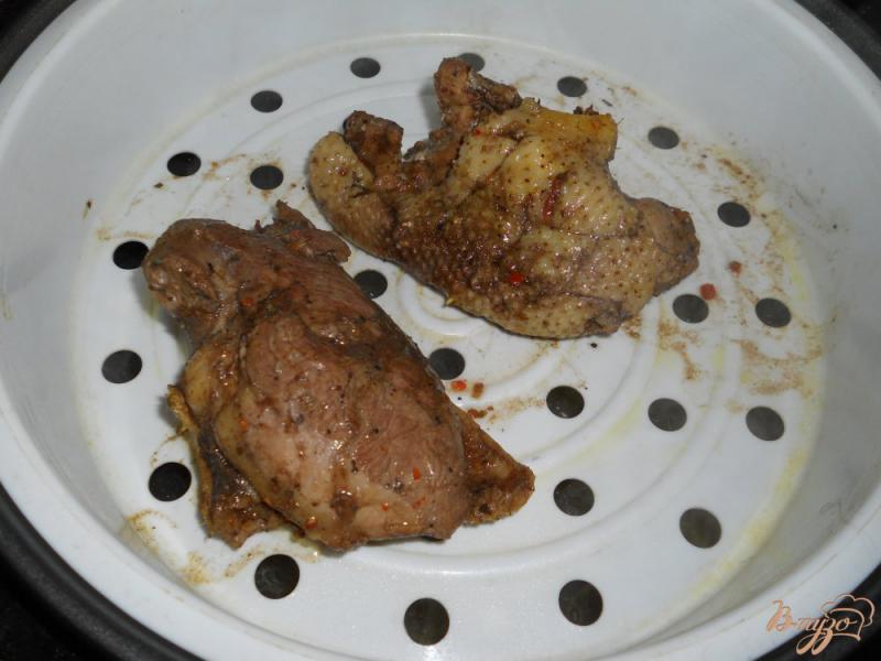 Фото приготовление рецепта: Утиная грудка в соево-апельсиновом маринаде шаг №3