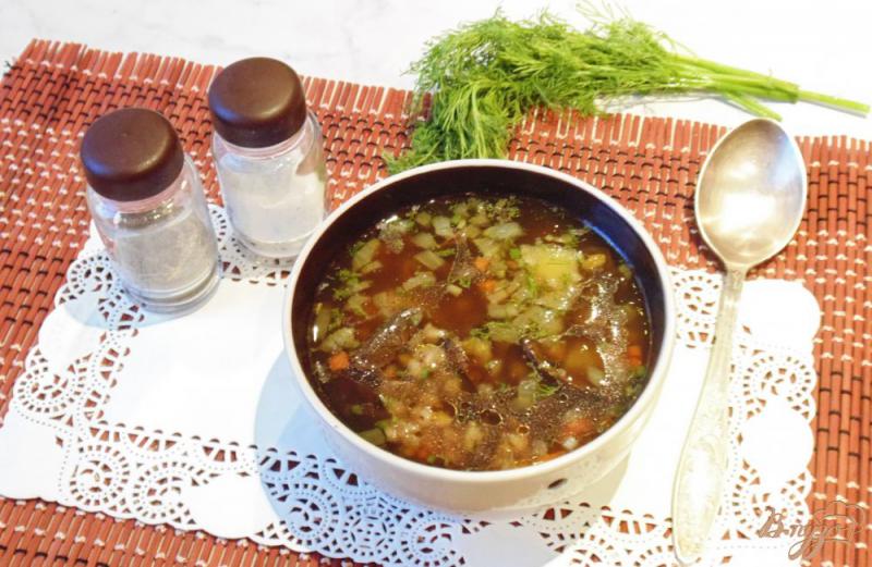 Фото приготовление рецепта: Суп с перловкой и лесными грибами шаг №10