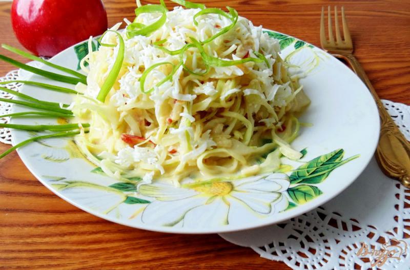 Фото приготовление рецепта: Капустный салат с яичной заливкой шаг №10