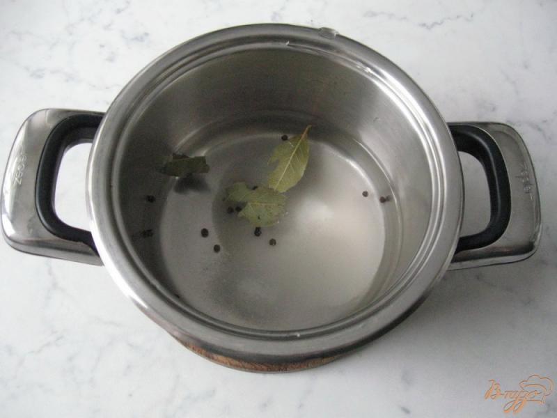 Фото приготовление рецепта: Чеснок маринованый на зиму. шаг №3