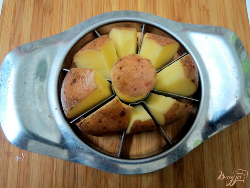 Фото приготовление рецепта: Запеченный картофель с соусом шаг №1