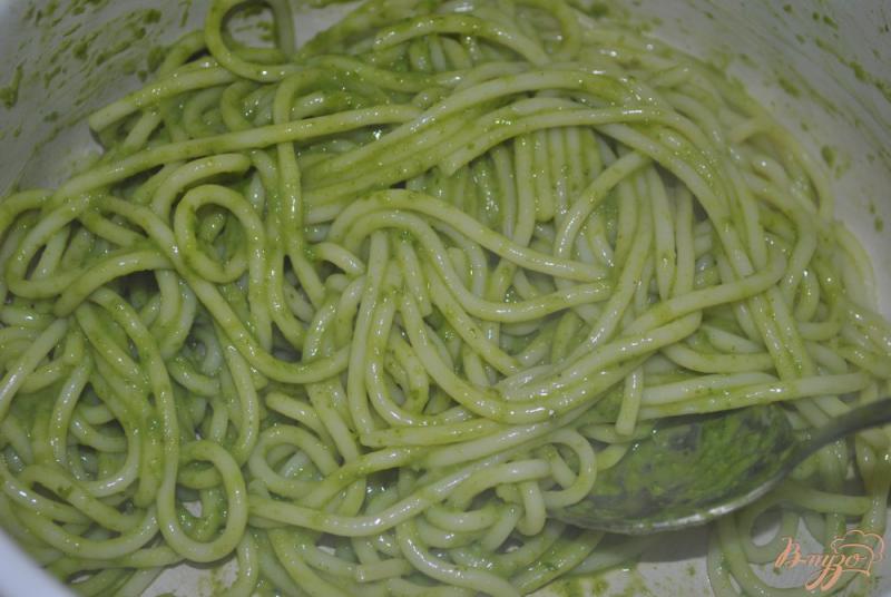 Фото приготовление рецепта: Паста с зеленым соусом шаг №6
