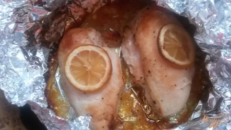 Фото приготовление рецепта: Куриные грудки в лимонном соусе шаг №4
