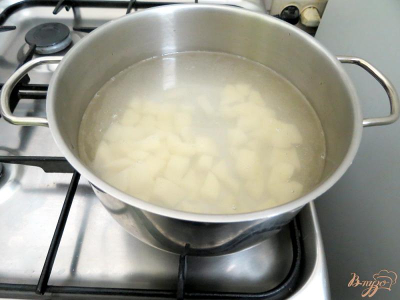 Фото приготовление рецепта: Суп с савойской капустой шаг №4