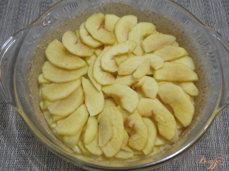 Фото приготовление рецепта: Запеканка с яблоками шаг №8