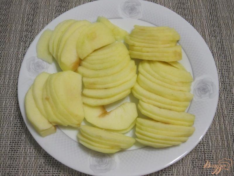Фото приготовление рецепта: Запеканка с яблоками шаг №3