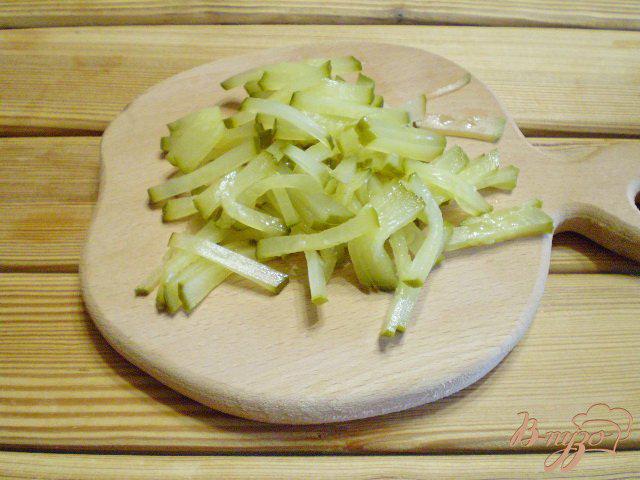 Фото приготовление рецепта: Салат с древесными грибами шаг №5