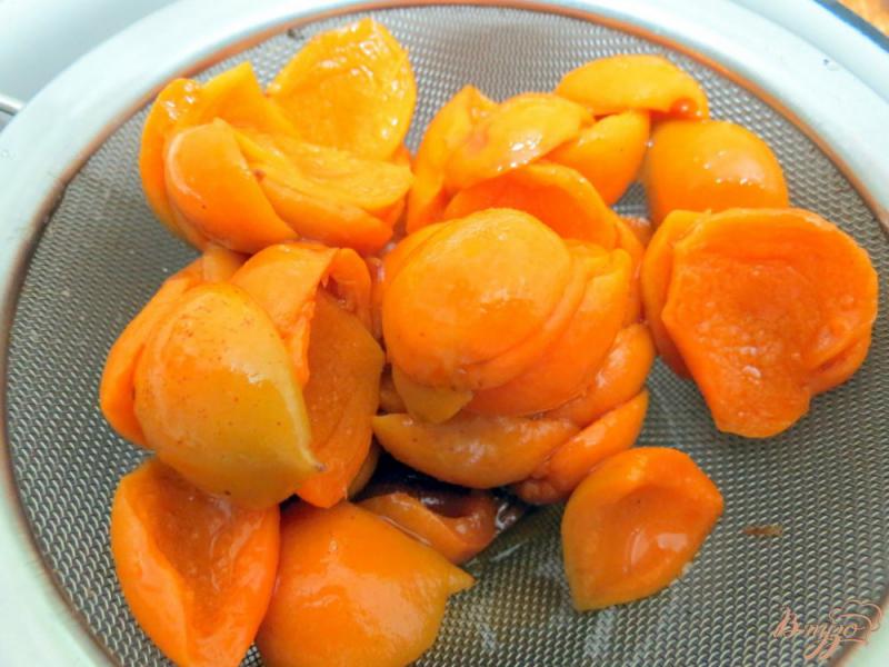 Фото приготовление рецепта: Блины с абрикосами. шаг №13