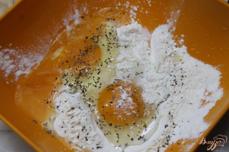 Фото приготовление рецепта: Кальмары фри с соусом шаг №3