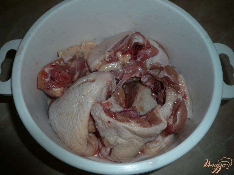 Фото приготовление рецепта: Курица с луком пореем шаг №1