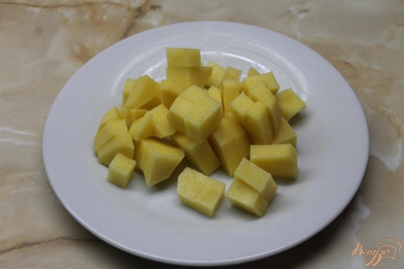 Фото приготовление рецепта: Сырный супчик с овощами шаг №2