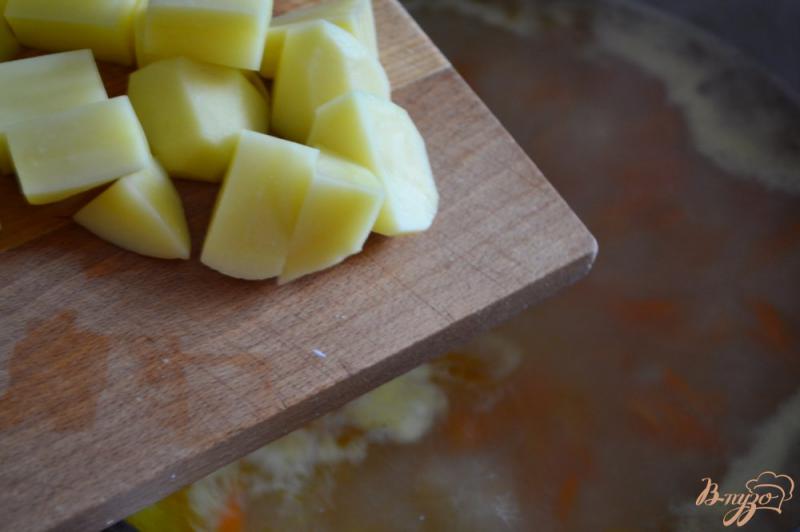 Фото приготовление рецепта: Сливочный суп с капустой брокколи шаг №2