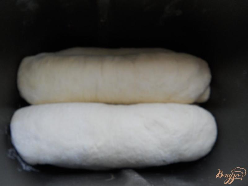 Фото приготовление рецепта: Хлеб с укропом и чесноком в хлебопечке шаг №7