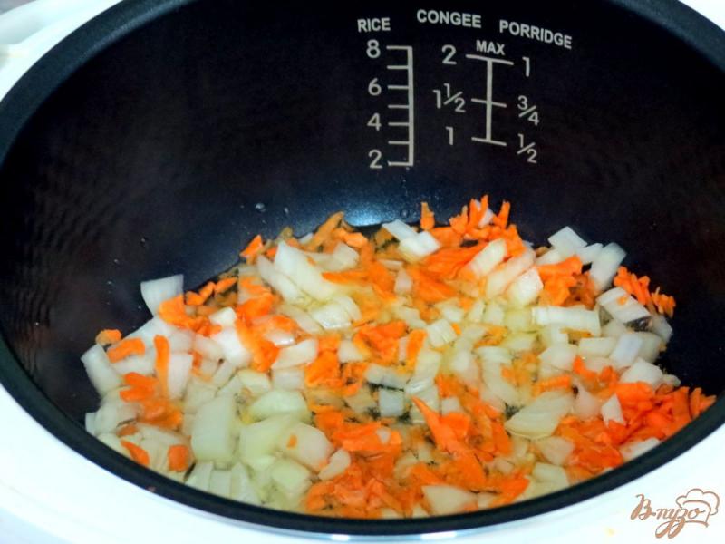 Фото приготовление рецепта: Рис с овощами в мультиварке шаг №4