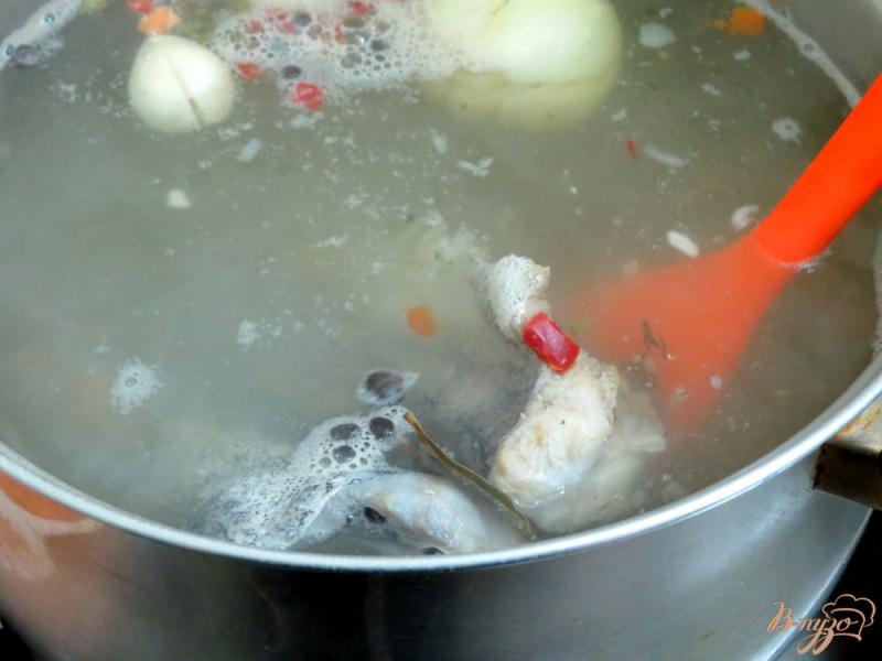 Фото приготовление рецепта: Рыба под овощным соусом шаг №10