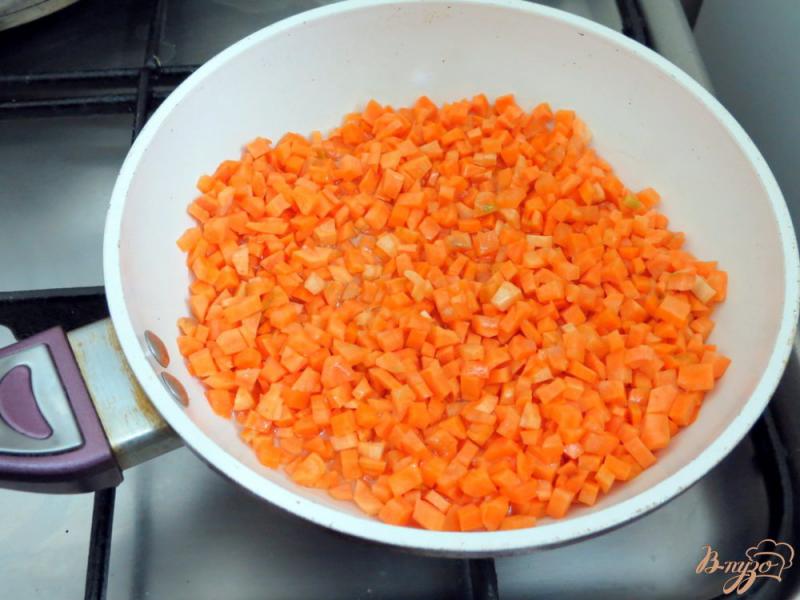 Фото приготовление рецепта: Рыба под овощным соусом шаг №2
