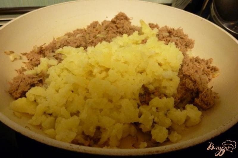 Фото приготовление рецепта: Блины с мясом и картофелем шаг №5