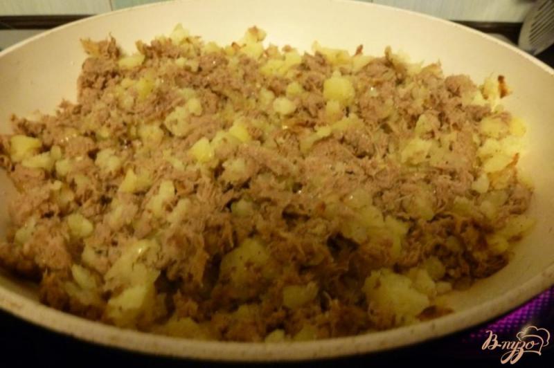 Фото приготовление рецепта: Блины с мясом и картофелем шаг №6