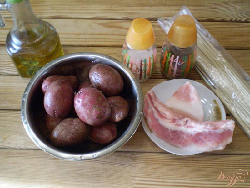 Фото приготовление рецепта: Шашлычки из картофеля в духовке шаг №1