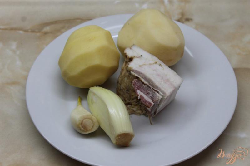 Фото приготовление рецепта: Картофель по - домашнему с беконом и аджикой шаг №1