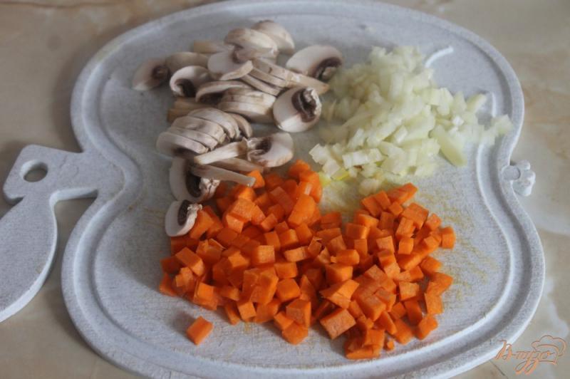 Фото приготовление рецепта: Легкий супчик с овощами шаг №3