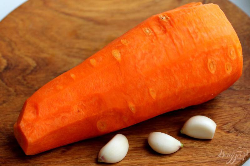 Фото приготовление рецепта: Морковный салат с сыром шаг №1