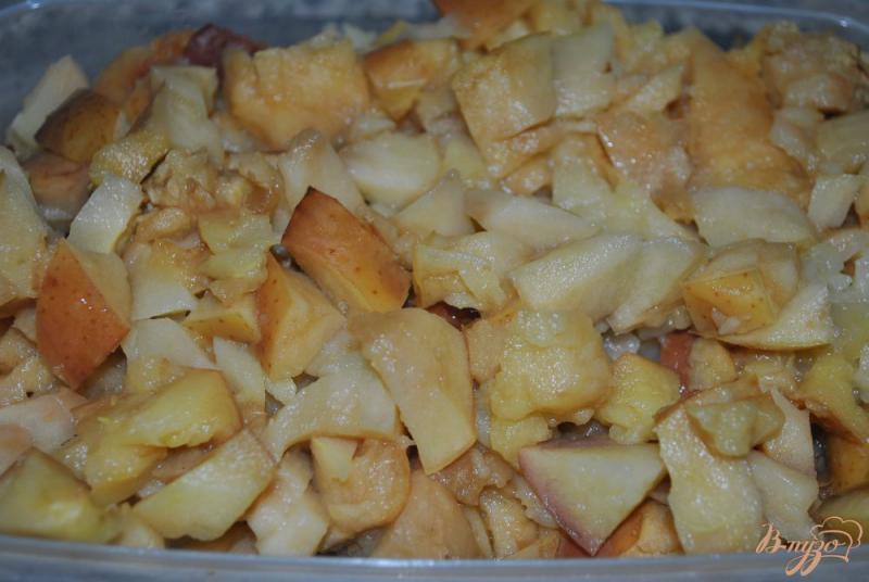 Фото приготовление рецепта: Яблочно-банановые оладушки шаг №2