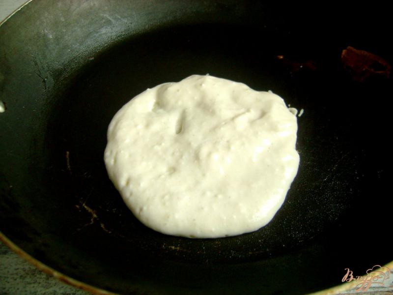 Фото приготовление рецепта: Творожные панкейки с йогуртом и гранатом шаг №7