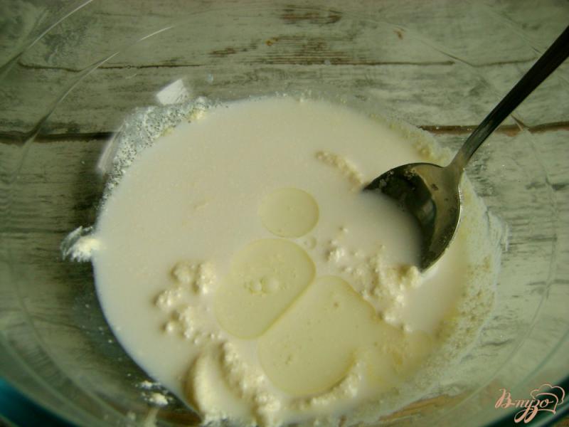 Фото приготовление рецепта: Творожные панкейки с йогуртом и гранатом шаг №3