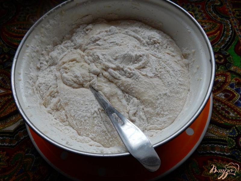 Фото приготовление рецепта: Пирожки с квашеной капустой шаг №2