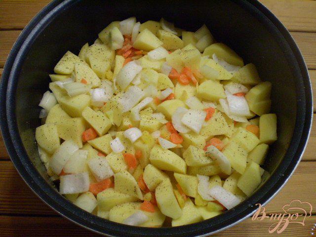 Фото приготовление рецепта: Картофель с ребрышками в мультиварке шаг №7