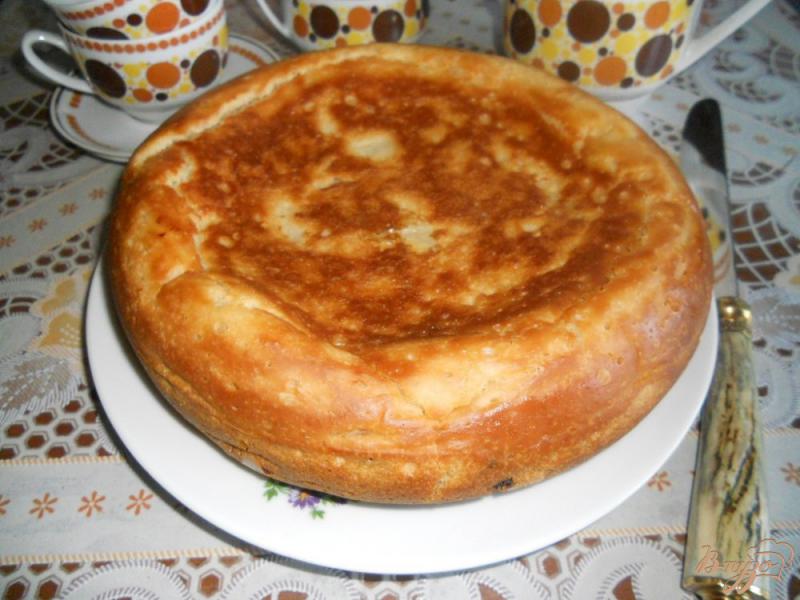 Фото приготовление рецепта: Пирог с изюмом шаг №7