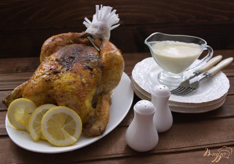 Фото приготовление рецепта: Курица запеченая с луковым сливочным соусом шаг №8