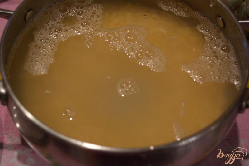 Фото приготовление рецепта: Гороховый суп-пюре  с беконом шаг №2