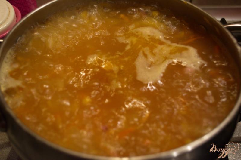 Фото приготовление рецепта: Гороховый суп-пюре  с беконом шаг №4