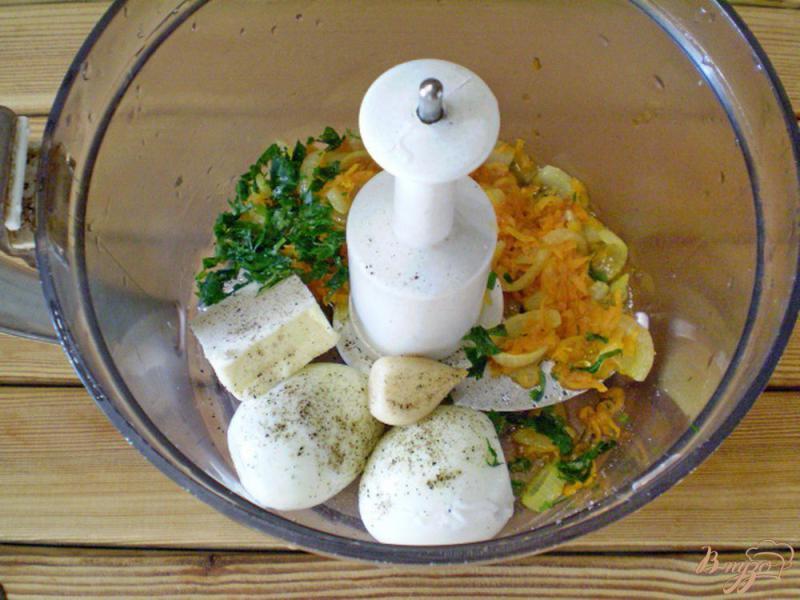Фото приготовление рецепта: Закуска из яиц шаг №2