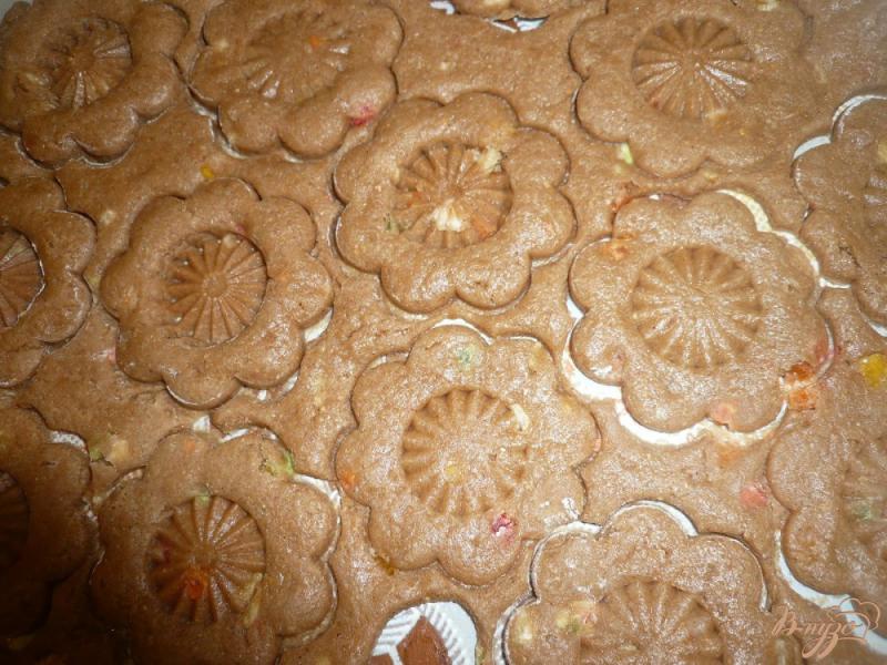 Фото приготовление рецепта: Печенье с имбирем и цукатами шаг №2