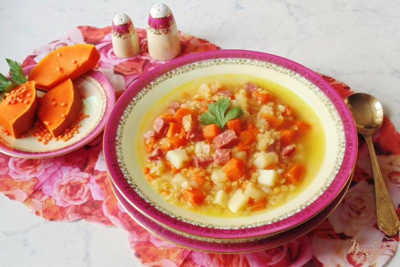 Фото приготовление рецепта: Суп с тыквой и красной чечевицей шаг №8